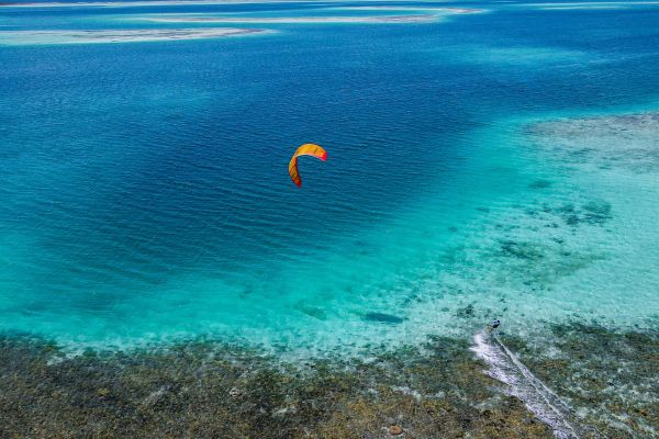 7 spots de kitesurf à Los Roques avec la meilleure eau plate